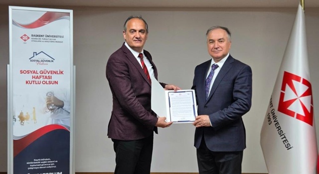 SGK'dan Başkent Üniversitesi Adana Dr. Turgut Noyan Uygulama ve Araştırma Merkezi'ne teşekkür belgesi