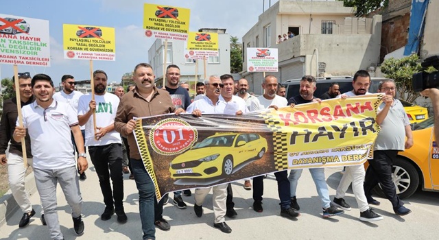 Taksiciler konvoyla korsan taşımacılığa tepki gösterdiler