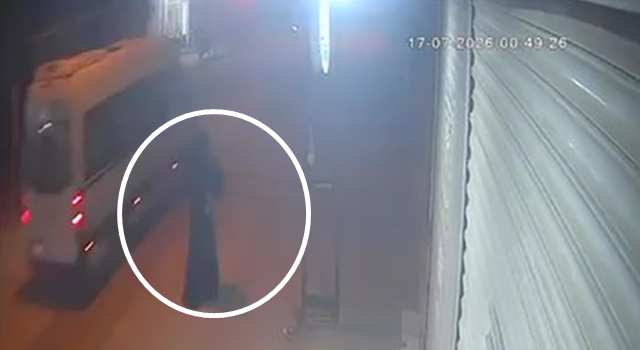 Tanınmamak için kadın kılığına girip silahlı saldırı düzenledi