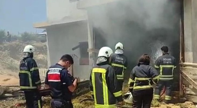 Saman balyaları alevlere teslim oldu