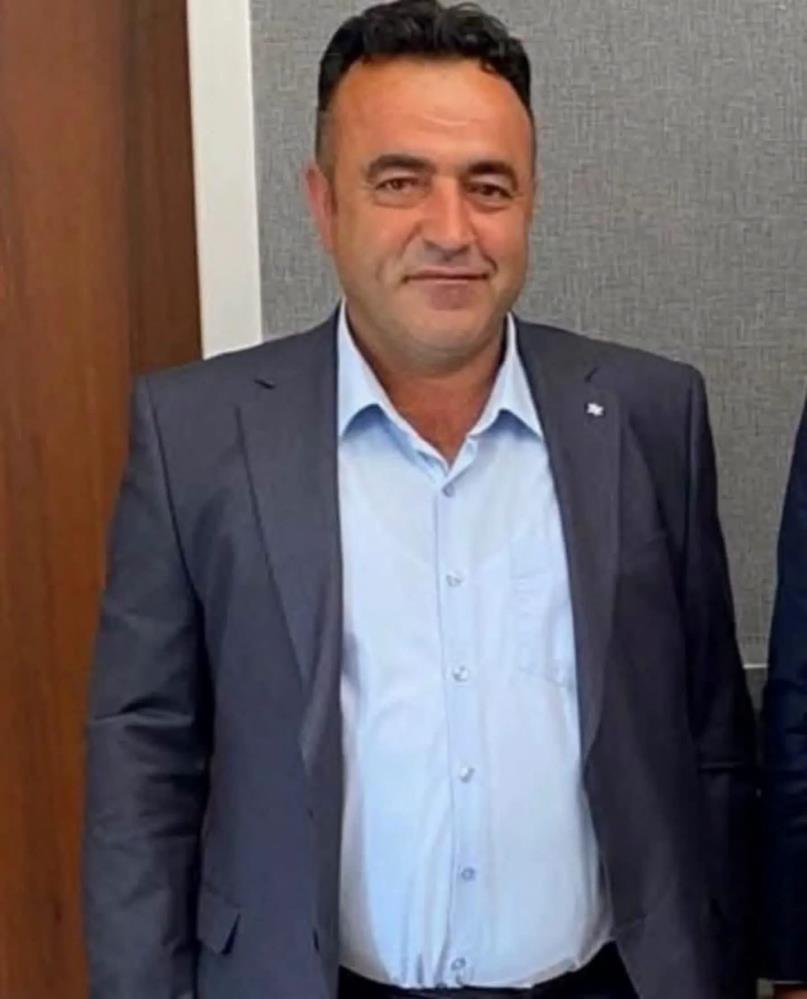 Traktör kazasında hayatını kaybeden muhtar dualarla son yolculuğuna uğurlandı