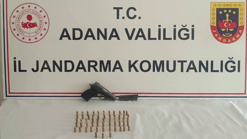 Ceyhan'da kaçak silah operasyonu