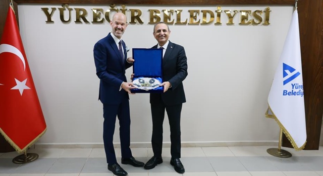 Başkan Özünal ayağının tozu ile ABD Konsolosunu ağırladı