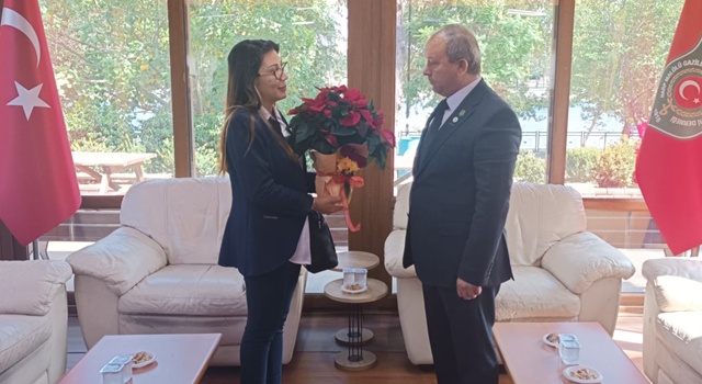 Kutlu Parti Adana’dan Gaziler Derneği’ne anlamlı ziyaret