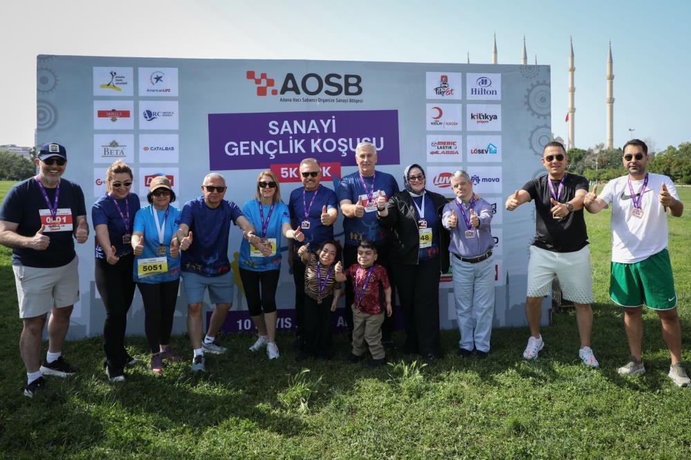 AOSB sanayi gençlik koşusu şölene dönüştü
