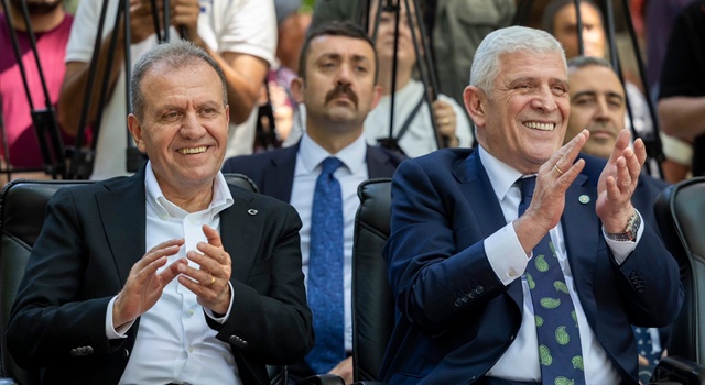 Vahap Seçer ve Musavat Dervişoğlu'ndan Mut’ta Kültür ve Sanat Buluşması