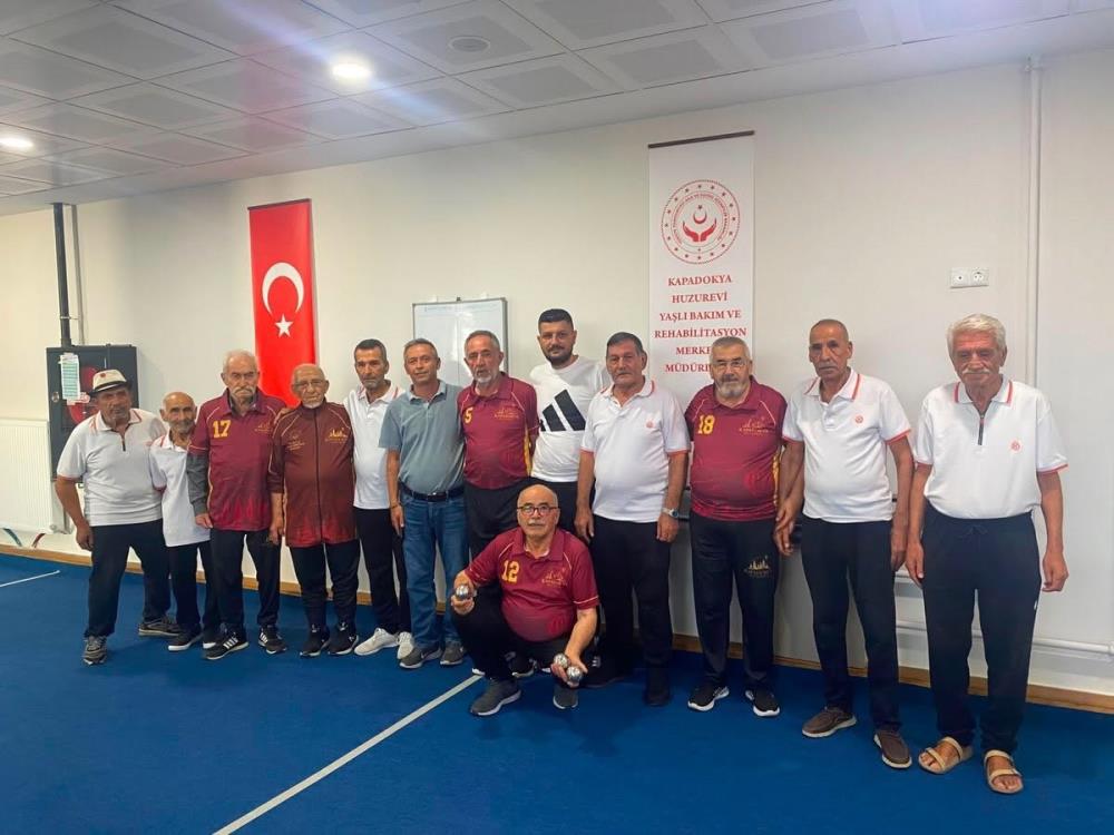 Adana'daki huzurevi sakinleri Kapadokya'yı gezdi