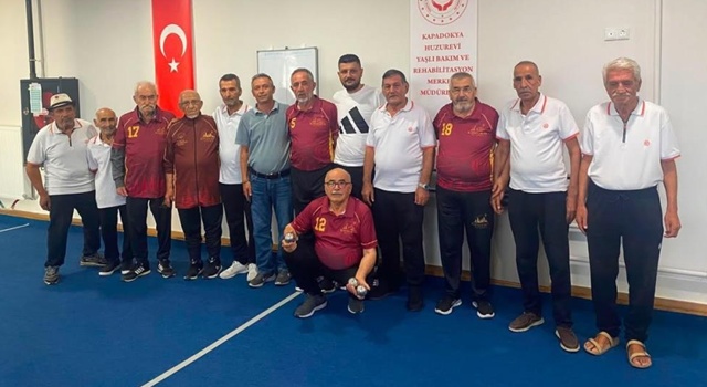 Adana'daki huzurevi sakinleri Kapadokya'yı gezdi