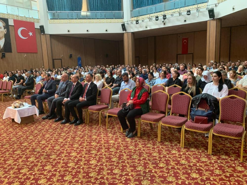  Yüreğir’de Yeşilay Kulüpleri Yıl Boyunca Aktif Olacak: Hedef Sağlıklı Nesiller