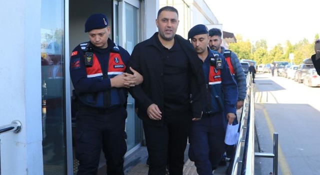 Emrah Kozay sağlık kontrolünden geçirilerek jandarmaya götürüldü