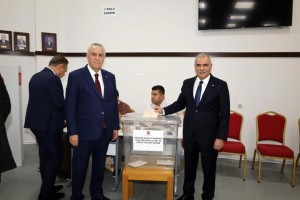 ADASO’da Zeki Kıvanç ve İsrafil Uçurum Zaferlerini İlan ettiler