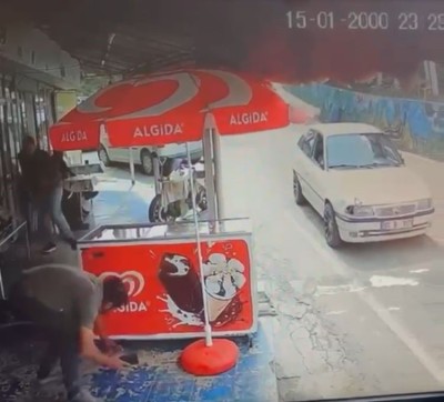 4 kişinin öldüğü silahlı saldırı anı kamerada