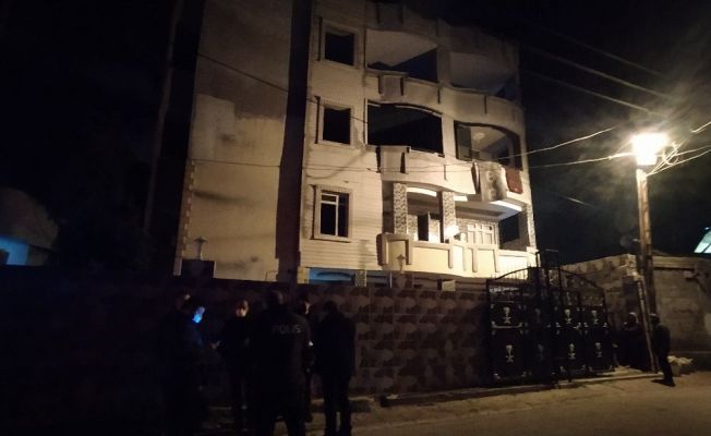 Evlenmelerine izin verilmeyen gençler 4 katlı evin damından el ele tutuşup aşağı atladı