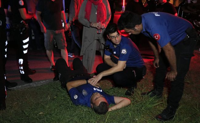 Adana’da polis aracıyla hafif ticari araç çarpıştı: 2’si polis 5 yaralı