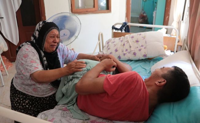 Kullandığı protein tozu nedeniyle felç kalan gencin tedavisi için beklenen yardım geldi