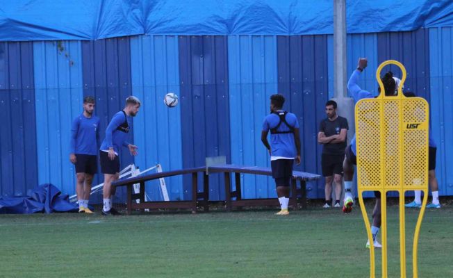 Vincenzo Montella: “Bir tane soru soracaklardı ama yapmadılar, gittiler”