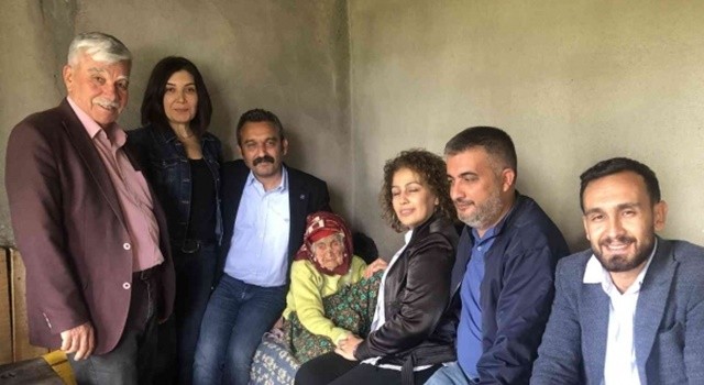 Asırlık Iraz Nine ve şehit annesi Anneler Günü’nde unutulmadı