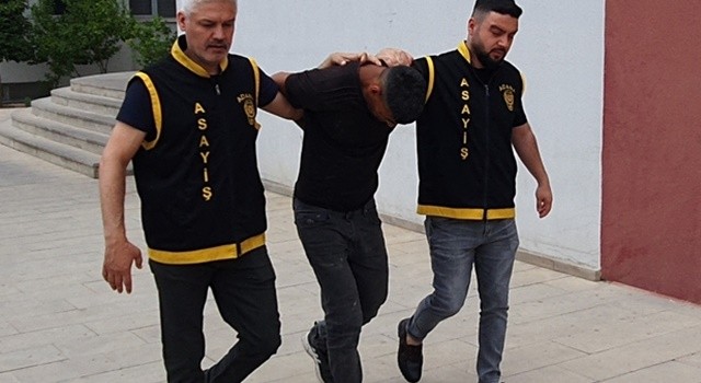 Kablo hırsızını mahalleli kovaladı