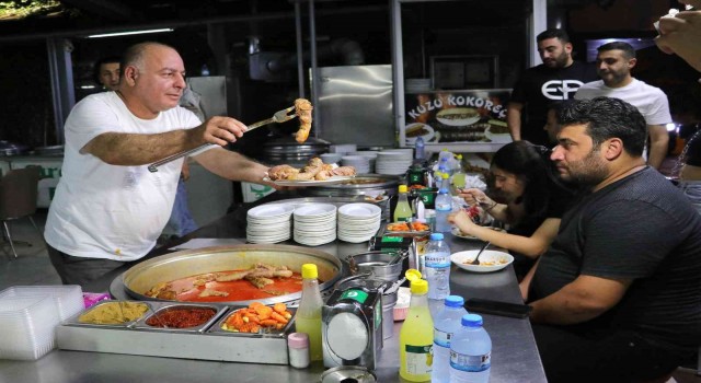 Şırdanı yiyip uçakla geri dönüyorlar