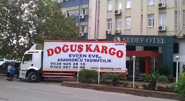 Eşyalar zarar görmesin diye 'Asansörle Taşıyorlar'