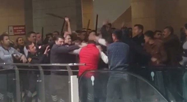 Adana Adliyesinde güvenlik görevlilerine meydan dayağı!