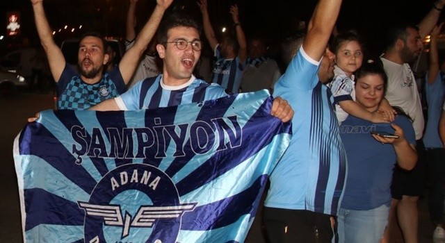 Adana Demirspor'da UEFA Avrupa Konferans Ligi'ne katılma sevinci yaşanıyor .