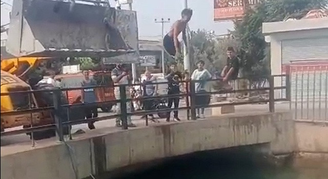 İş makinesi tehlikeli serinlik için tramplen oldu