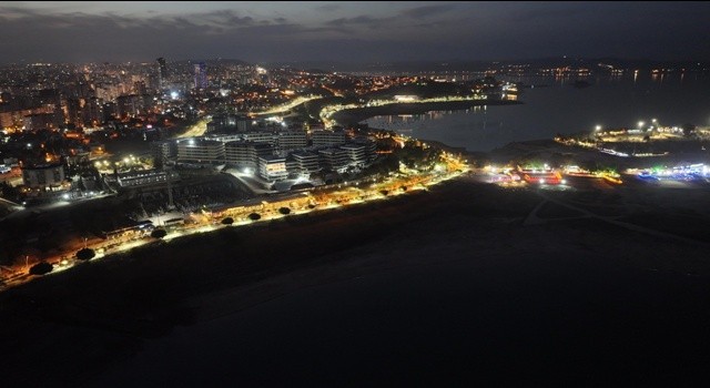 Adnan Menderes Bulvarı Yenilendi: Bisiklet Yolu, Aydınlatma ve Korkuluklar Halkın Hizmetinde