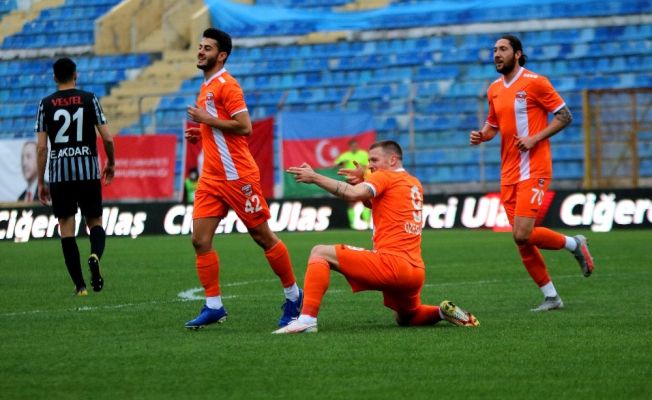 TFF 1. Lig: Adanaspor: 3 - Eskişehirspor: 0 (İlk yarı sonucu)
