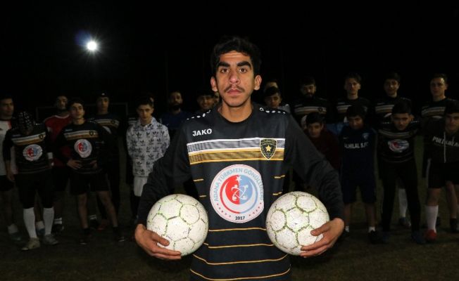 Babası için futbolcu olmak istiyor