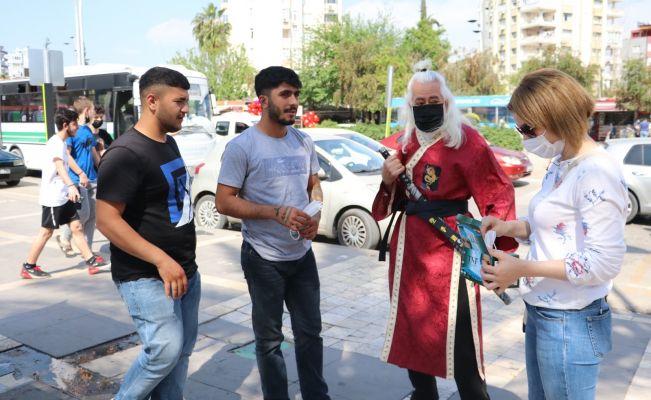 Maske uyarısı yapan samuraya pes dedirten cevap: Ölümün başımızın üstünde yeri var