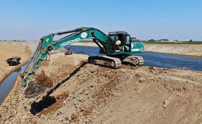 DSİ’nin ağır iş makineleri kadın formene emanet