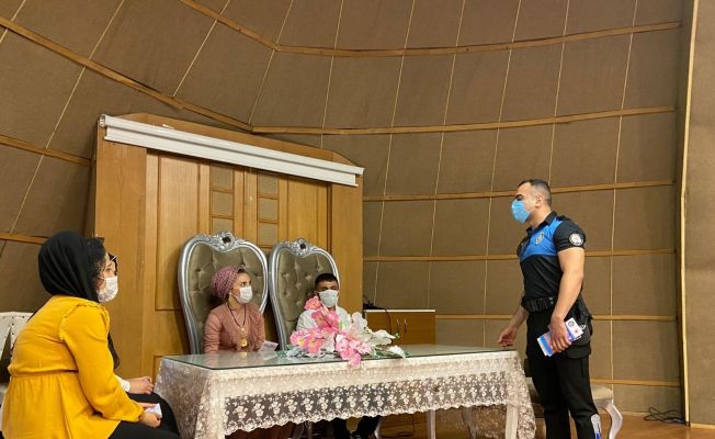 Polisten nikahta korona virüs uyarısı