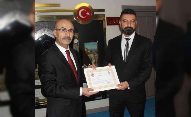 Eroinci polise skandal ödül