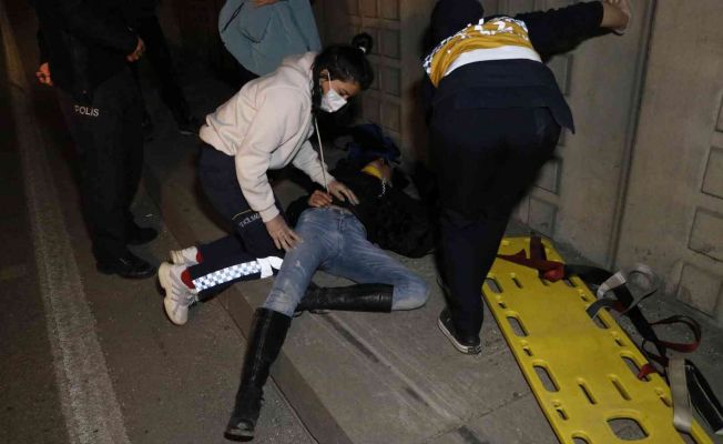 Terk edilen genç kız 6 metreden alt geçide atladı