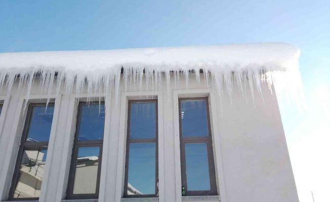 Adana’nın Tufanbeyli ilçesi eksi 27 dereceyi gördü