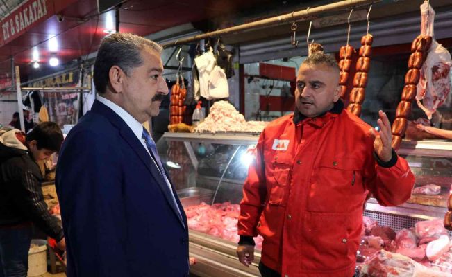 Kasaplarda et fiyatları düştü, zincir marketlerde cep yakıyor