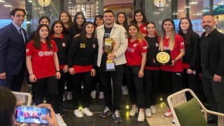 Adasokağı’na şampiyonluk yemeği