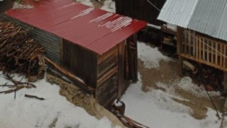 Kozan ve Feke'de dolu yağışı etkili oldu