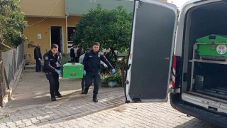 Akraba evinde cinayete kurban gitti