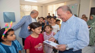 Seyhanlı ihtiyaç sahibi öğrencilere ‘Eğitim Destek Kartı’