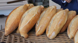 Adana’lının yine ekmeği ile oynadılar