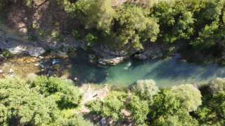 Adana’da nem bunalttı, yaylacılar doğal kaynak sularında serinledi