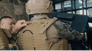 Haraç çetesine operasyon 12 silah, 54 bin uyuşturucu hap | Oto yıkamacıda yuvalanmışlar