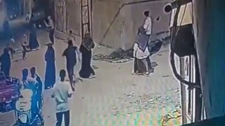 Sesinden rahatsız olduğu çocukları 'Allah yarattı demeden'sopaladı